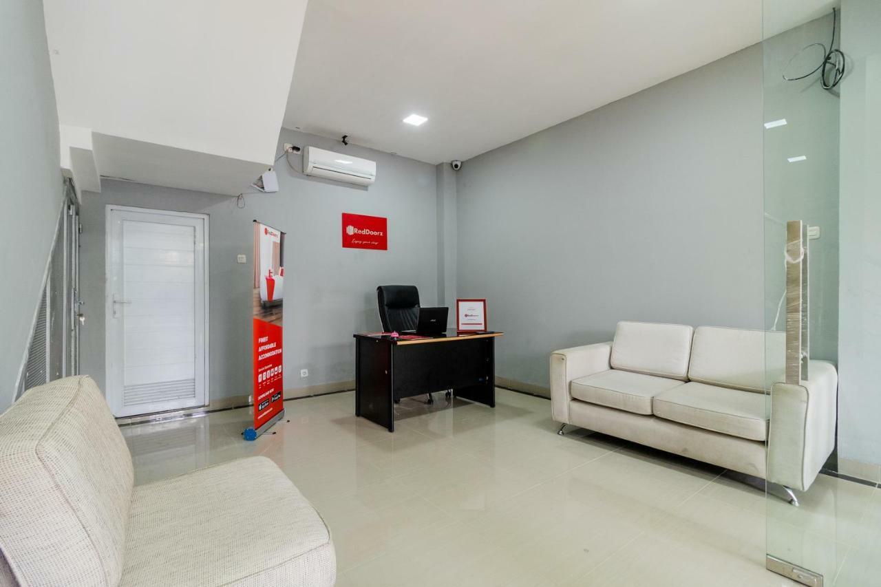 Hotel Reddoorz Near Plaza Atrium Senen Jakarta Exteriér fotografie